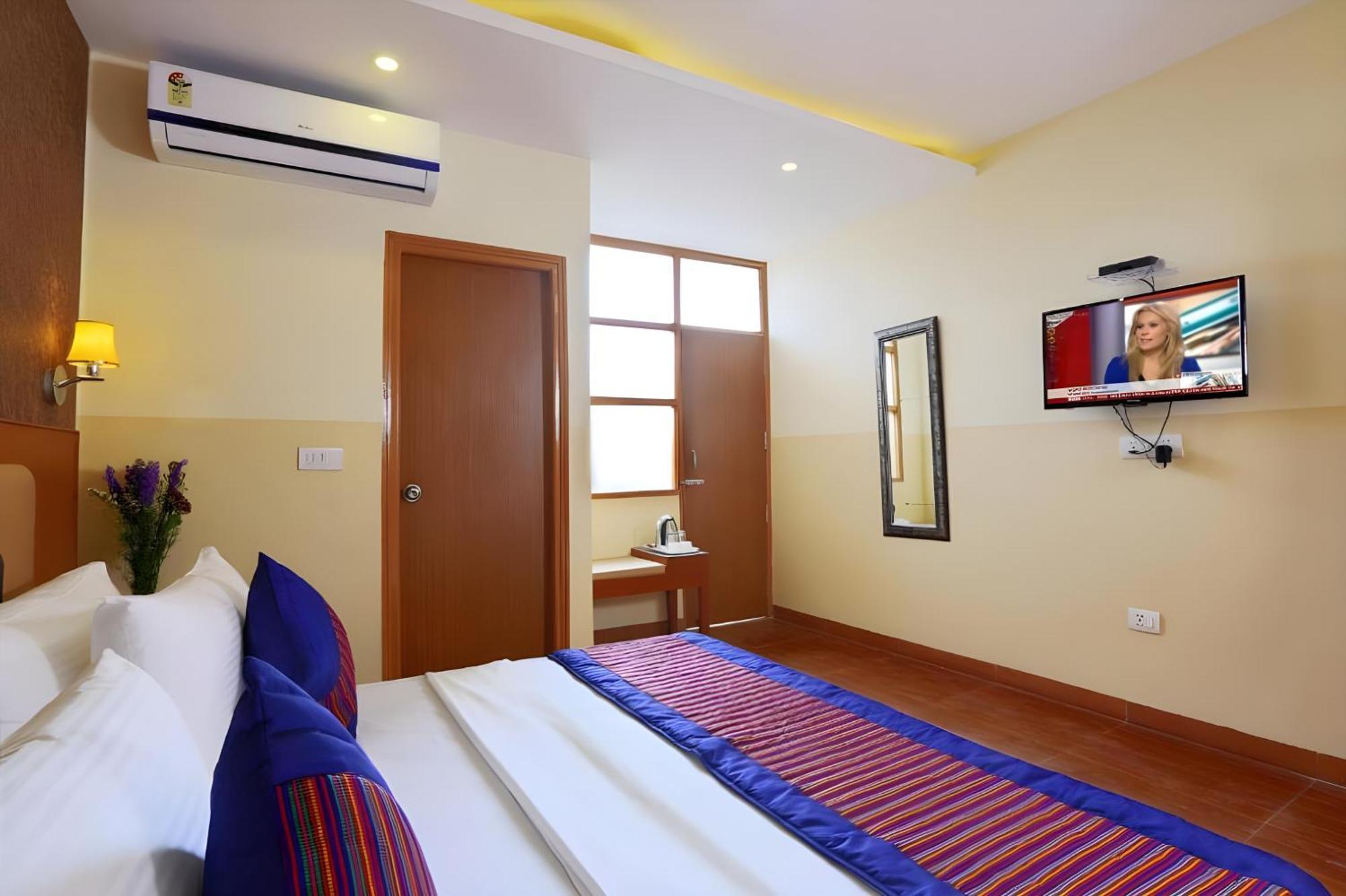 Aeroporto Drop Off Facility Hotel 4*